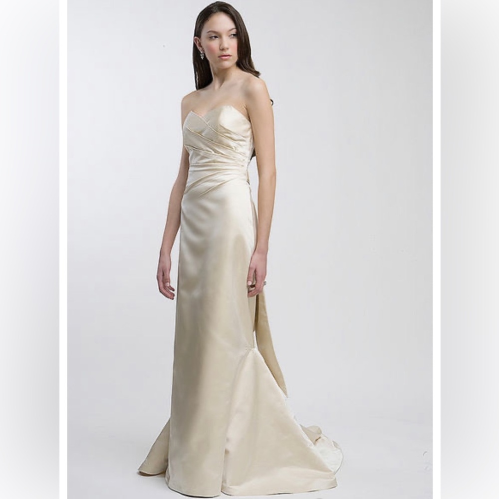 Amy Kuschel Kendra Wedding Dress